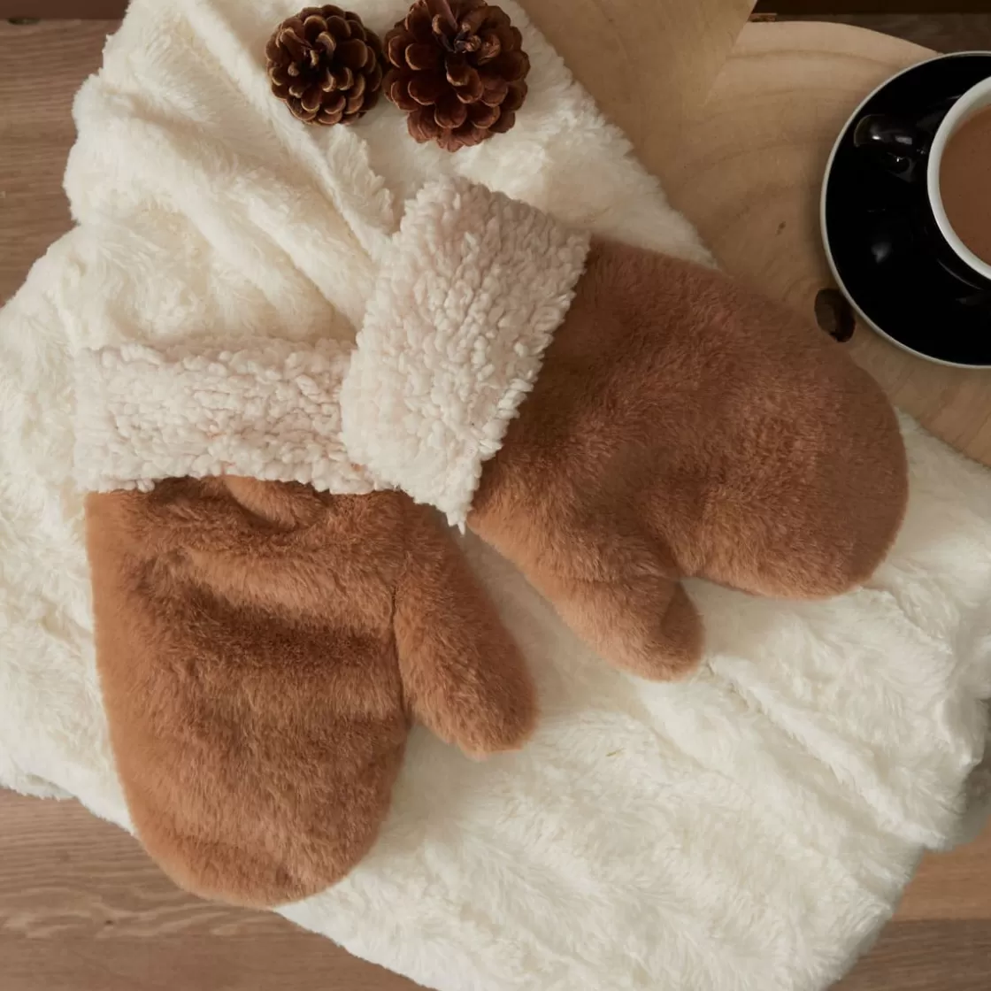 La Chaise Longue Cocoon-GANTS THERMO RELAXANTS CALIN